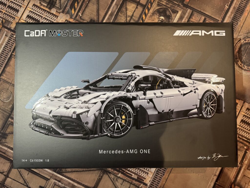 CaDA Master Series Mercedes-AMG GT3 brick building model