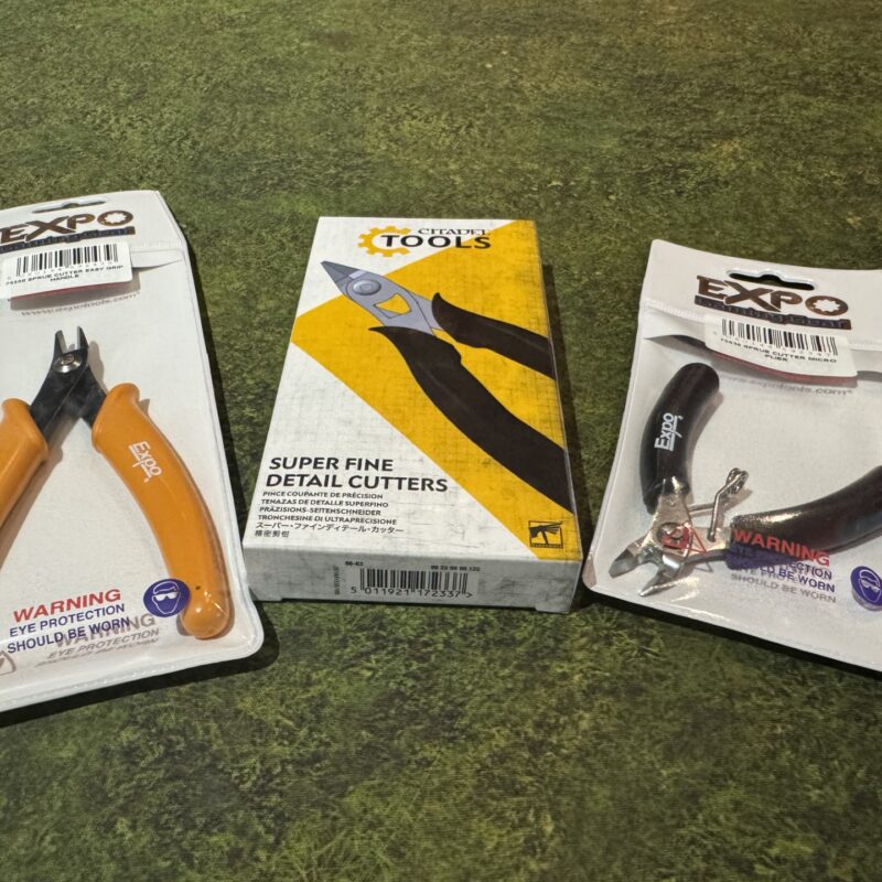 EXPO sprue cutters and modelling tools for removing miniature parts from sprues